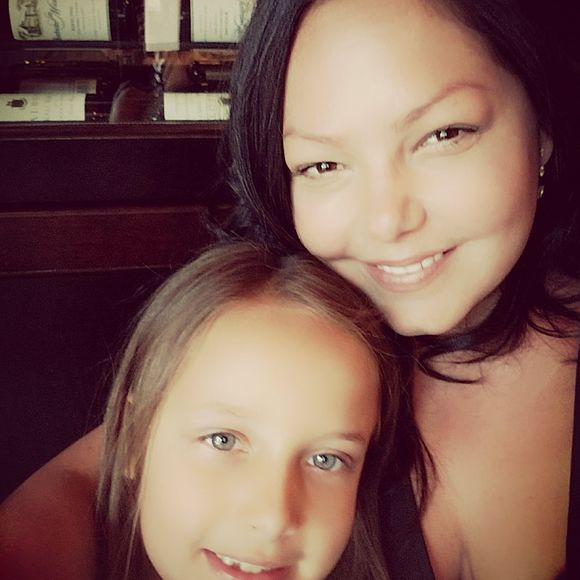 Meet your Posher, Cassandra - Picture 1 of 1